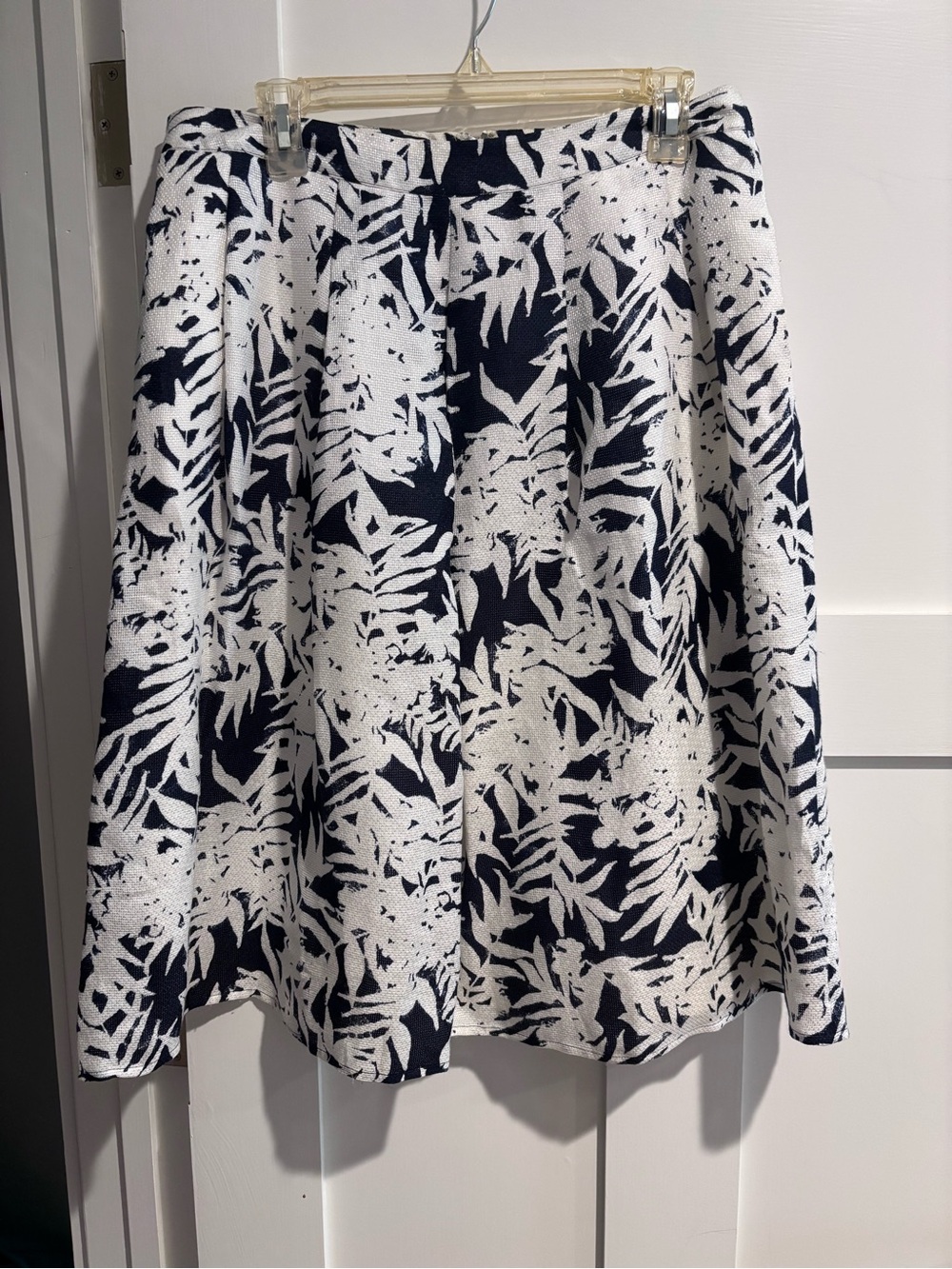 Talbots Navy and White Floral Circle Skirt